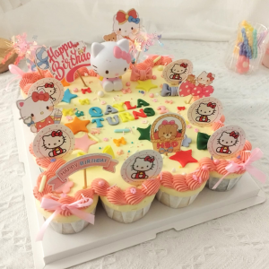 Melody / Hello Kitty Pullaway Cupcakes (16pcs)
